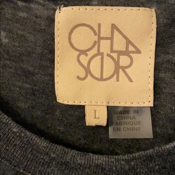 T-shirt with shoulder cut-out - Picture 3 of 3